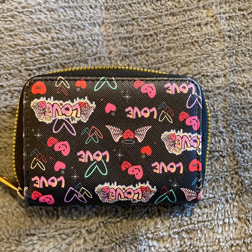 Black wallet with Love graffiti detail